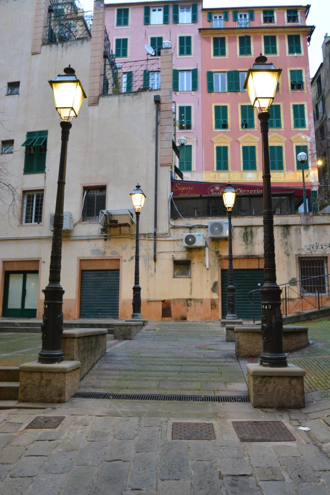 Reale *